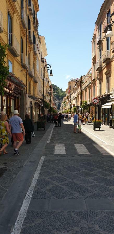 B&B Maison D'Art Sorrento Exterior foto
