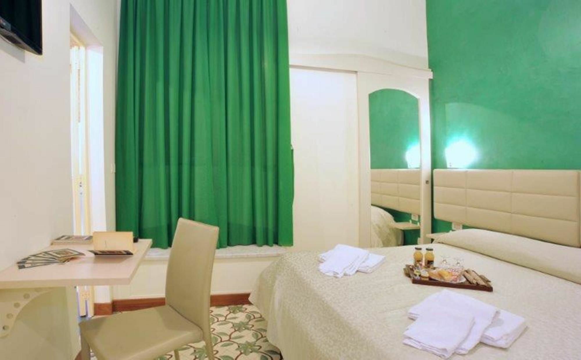 B&B Maison D'Art Sorrento Exterior foto